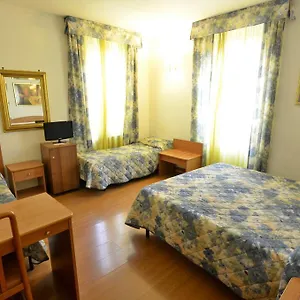 Tirreno Hotel
